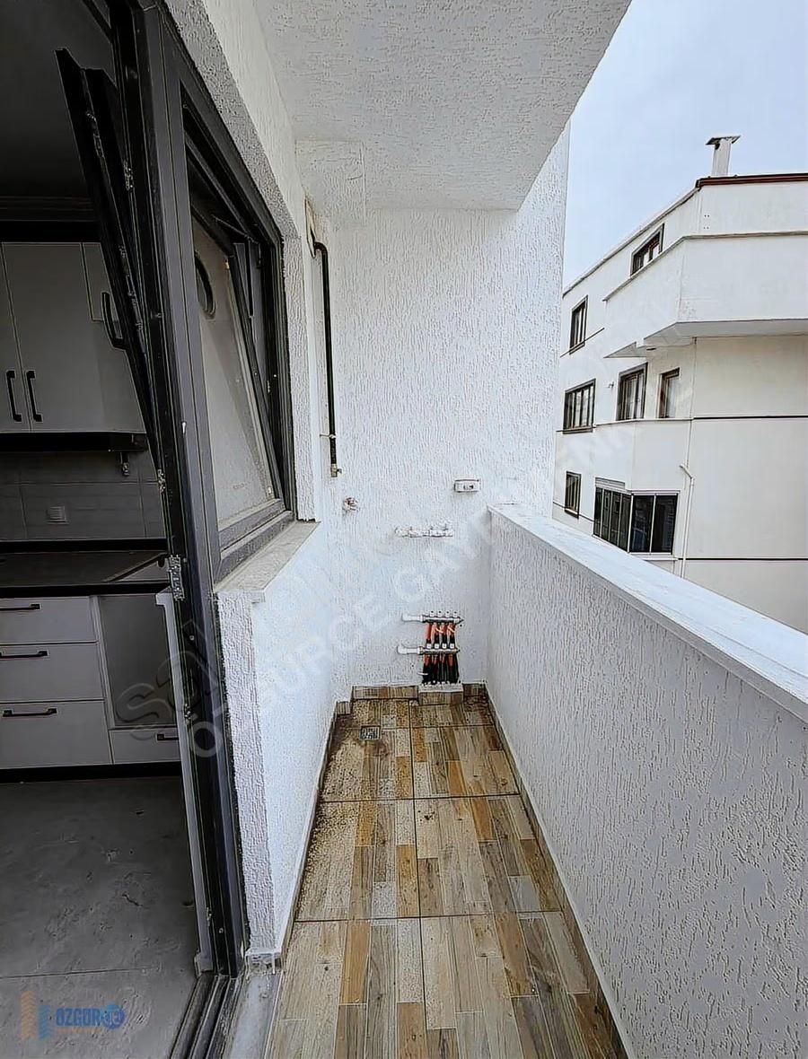 Özgürce Gydden Aşıroğlu Cd Dibi Marmaray Yakını 3+1 Dublex Daire - Görsel 12