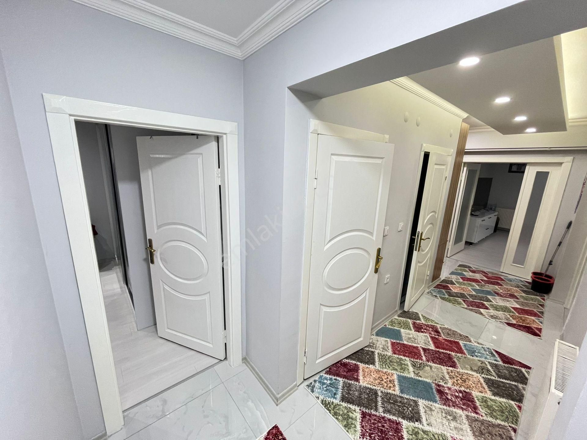 Şehit Kubilay Mahallesinde Katta Yapılı 3+1