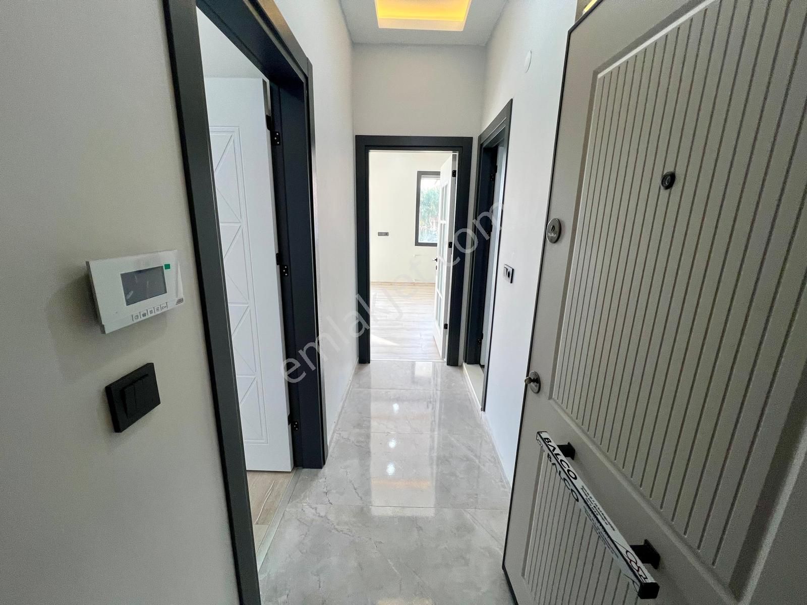 Aras Emlaktan Akçayda Bahçe Kullanımlı Geniş 1+1 Daire - Görsel 12