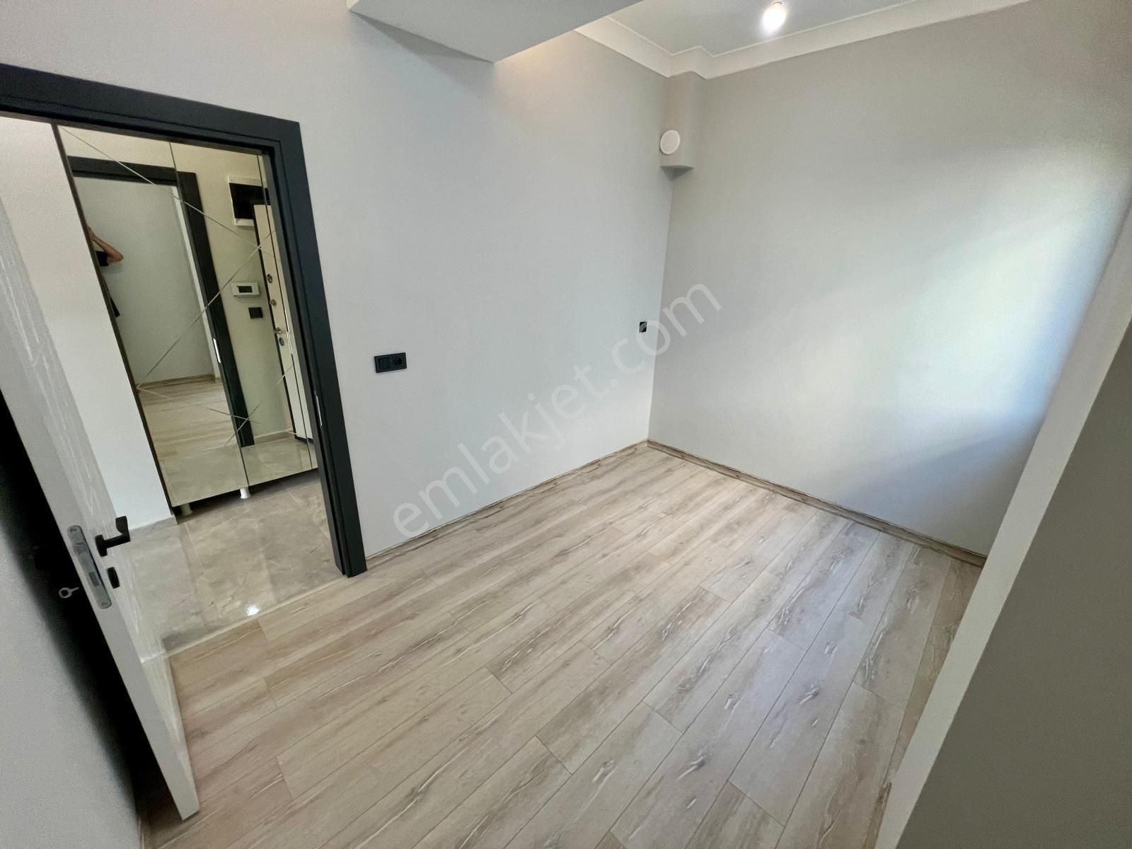 Aras Emlaktan Akçayda Bahçe Kullanımlı Geniş 1+1 Daire - Görsel 24