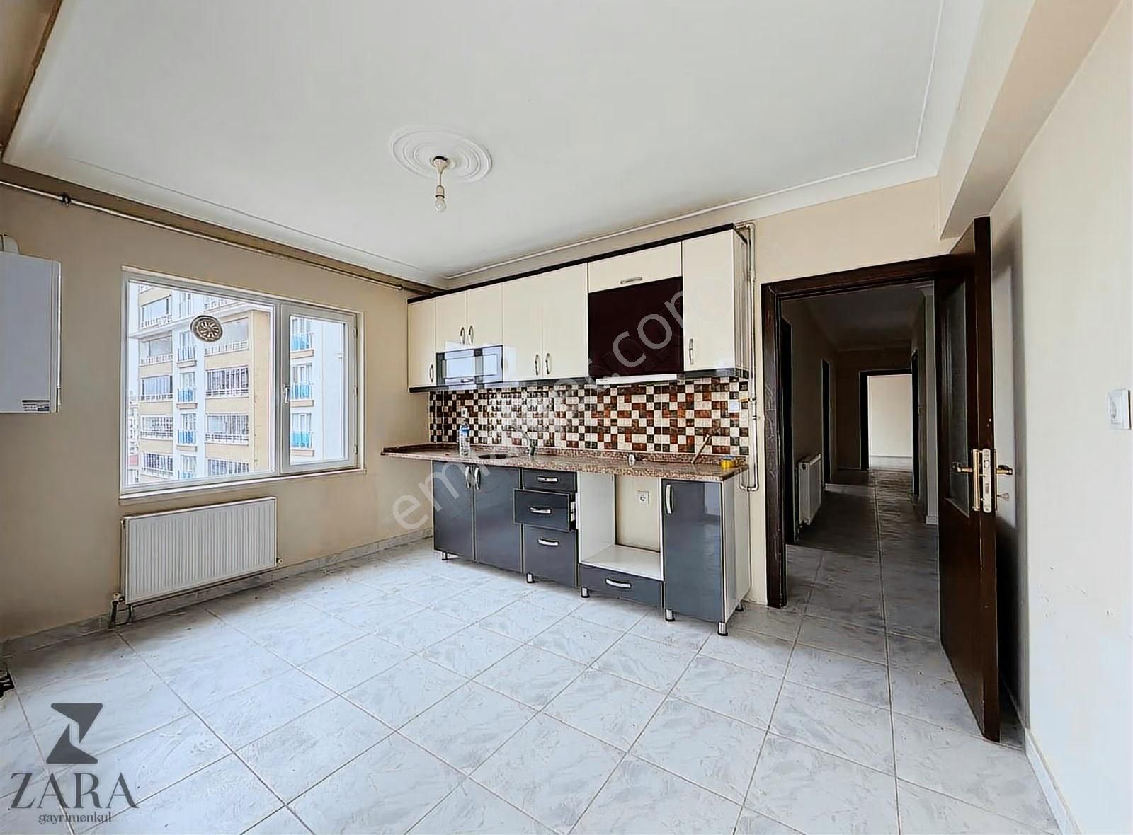 ▄zara▄durali Alıç Mh. Ara Kat G/b Cephe 3+1 Kiralık Site Dairesi