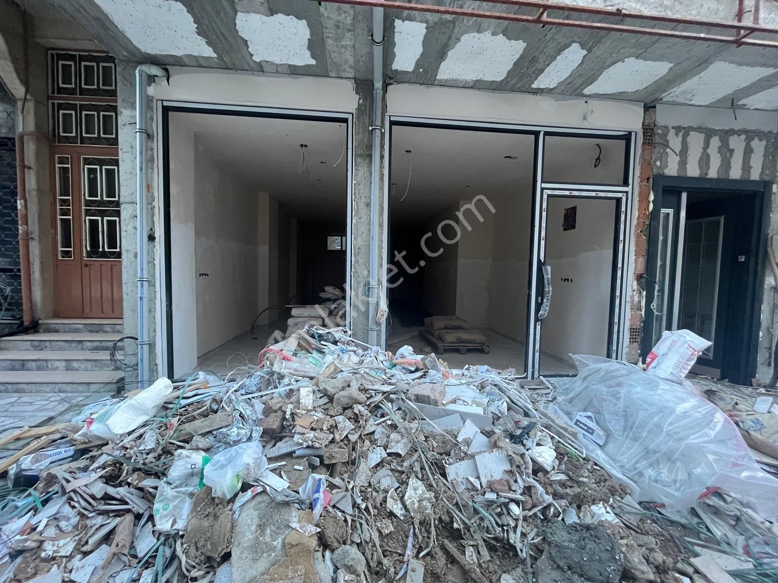 Loft'tan Sefaköy Merkezde Cadde Yakın 85m2 Satılık Dükkan - Görsel 9