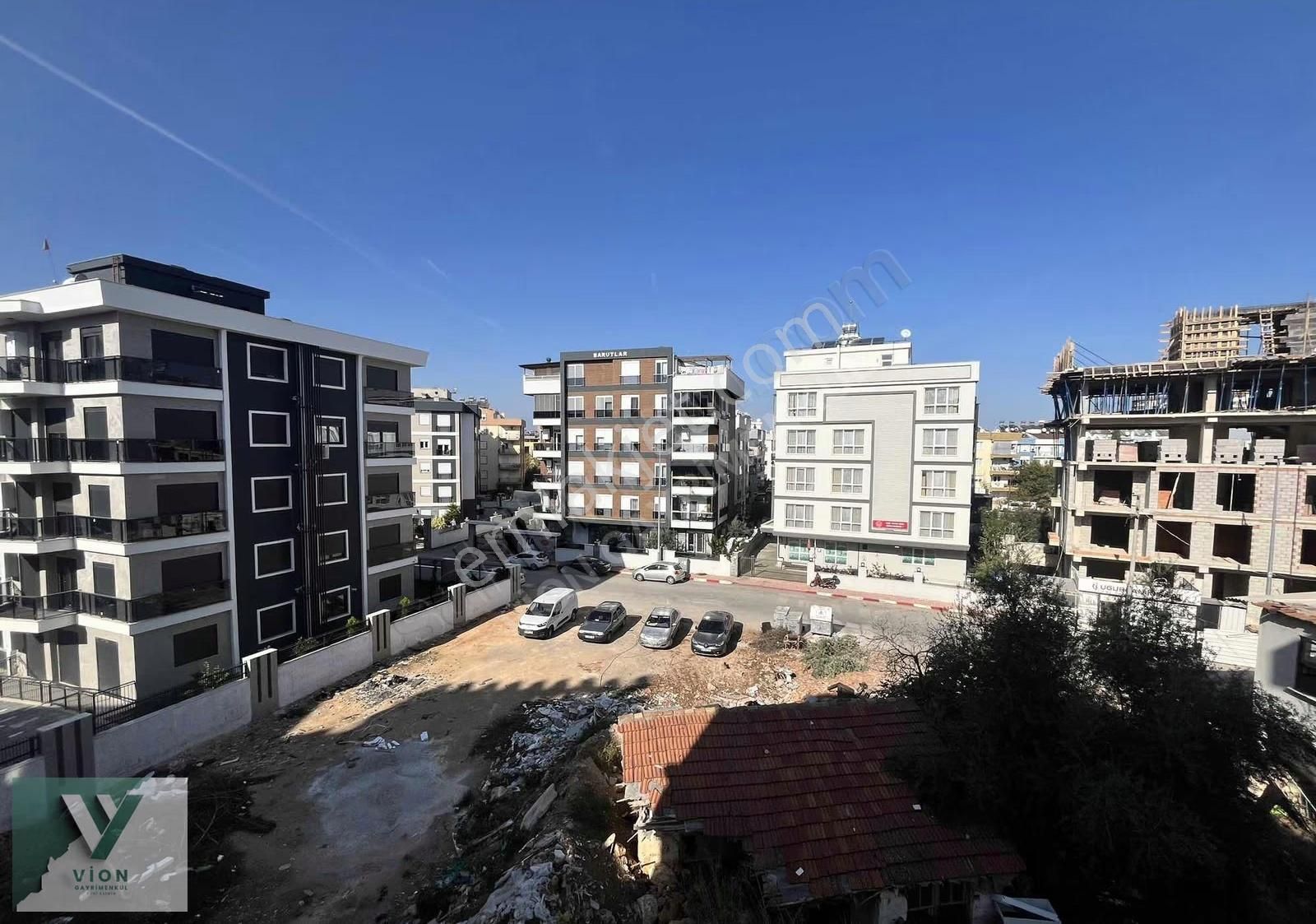 Meydan Kavşağında Satılık Sıfır İslanlı 2+1 Arakat Daire - Görsel 2