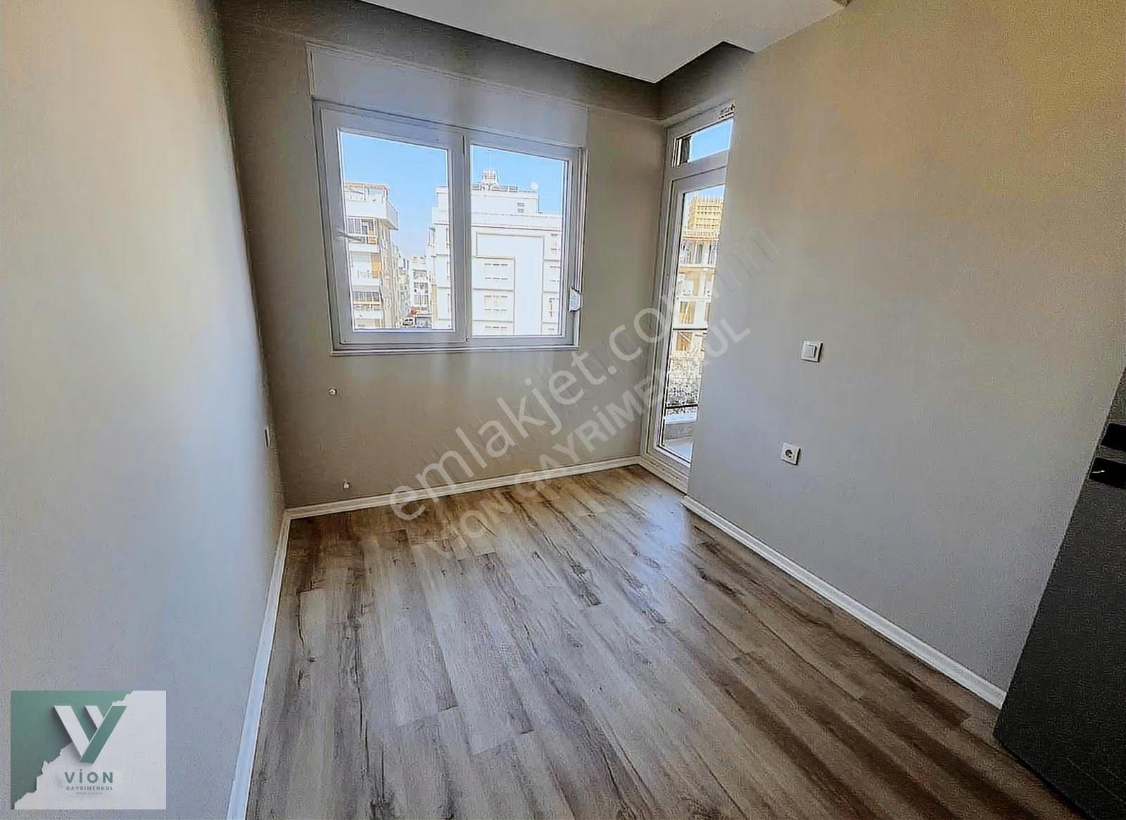 Meydan Kavşağında Satılık Sıfır İslanlı 2+1 Arakat Daire - Görsel 14