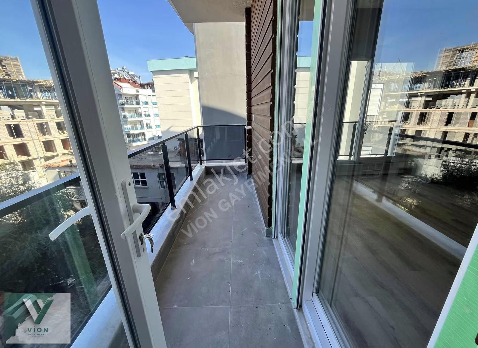 Meydan Kavşağında Satılık Sıfır İslanlı 2+1 Arakat Daire - Görsel 4