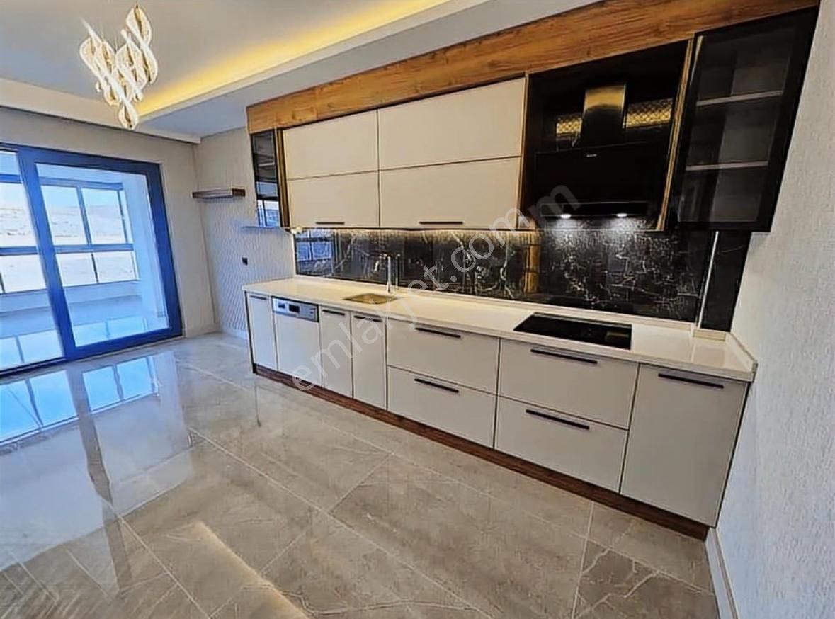 Batıkent Yeni Batı Mah. Sıfır 4+1 9.arakat Geniş Satılık Daire - Görsel 2