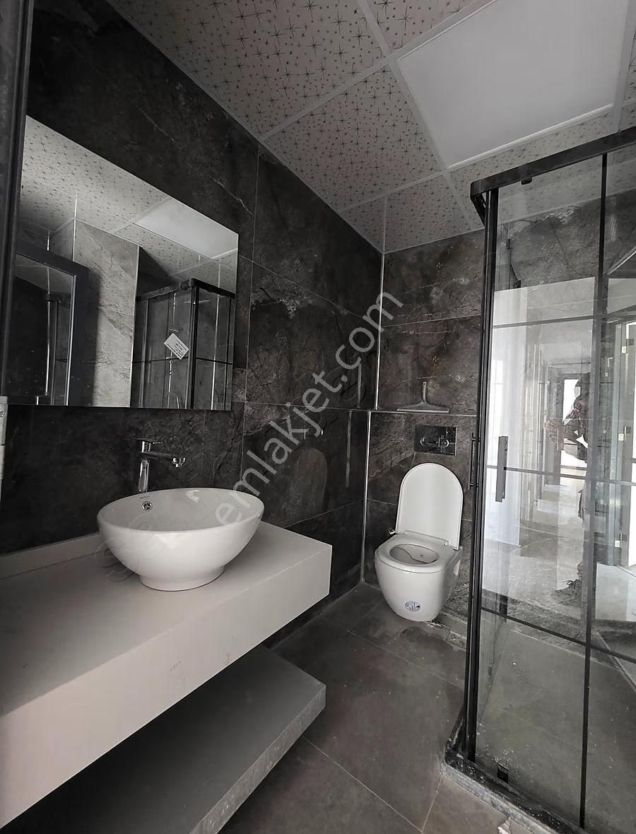 Avcılar Gümüşpalada Metrobüs Caddesi Üzerinde 3+2 Dubleks - Görsel 16