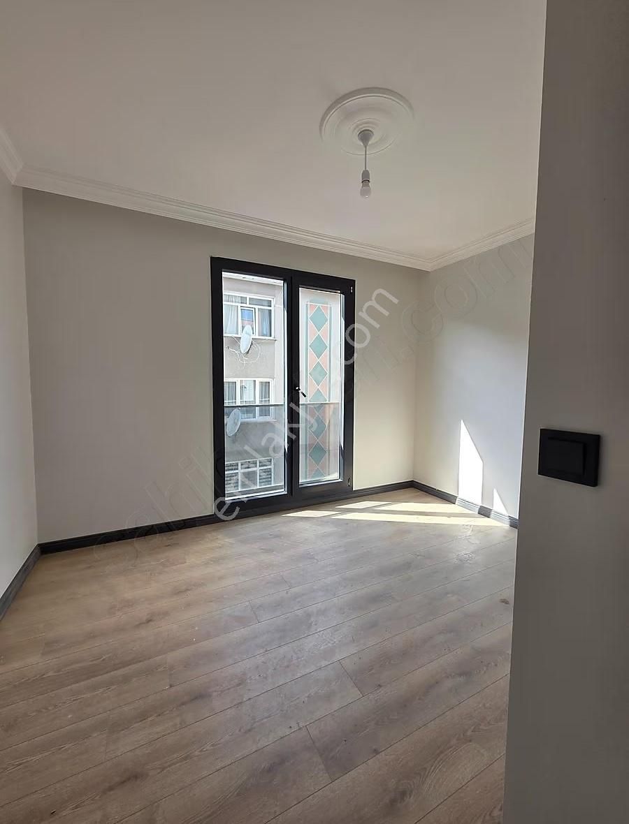 Avcılar Gümüşpalada Metrobüs Caddesi Üzerinde 3+2 Dubleks - Görsel 3