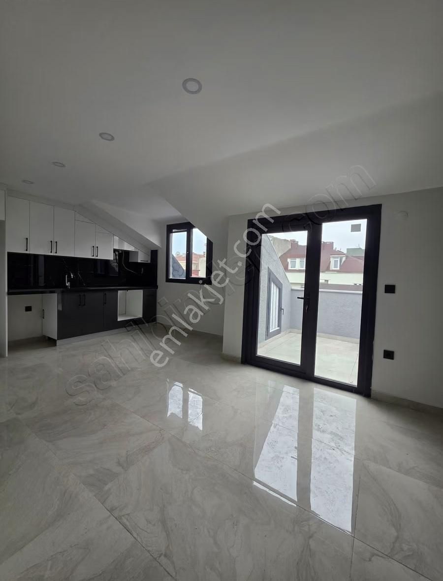 Avcılar Gümüşpalada Metrobüs Caddesi Üzerinde 3+2 Dubleks - Görsel 4