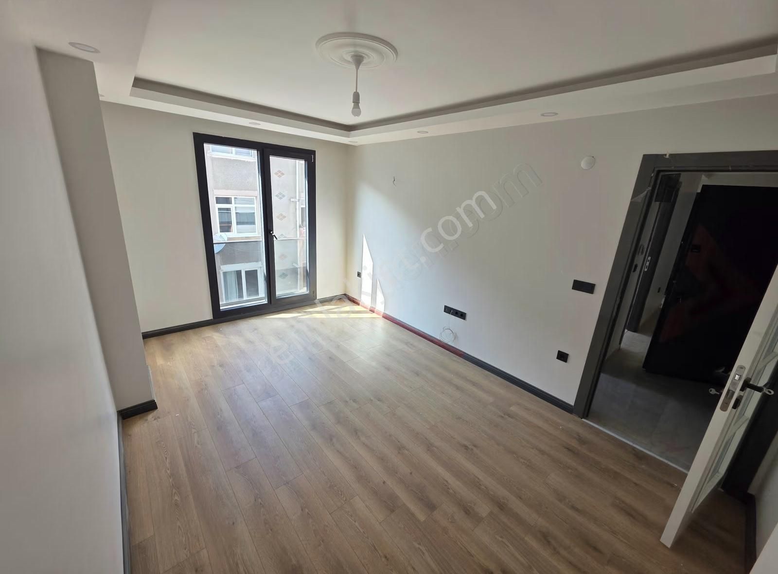 Avcılar Gümüşpalada Metrobüs Caddesi Üzerinde 3+2 Dubleks - Görsel 17