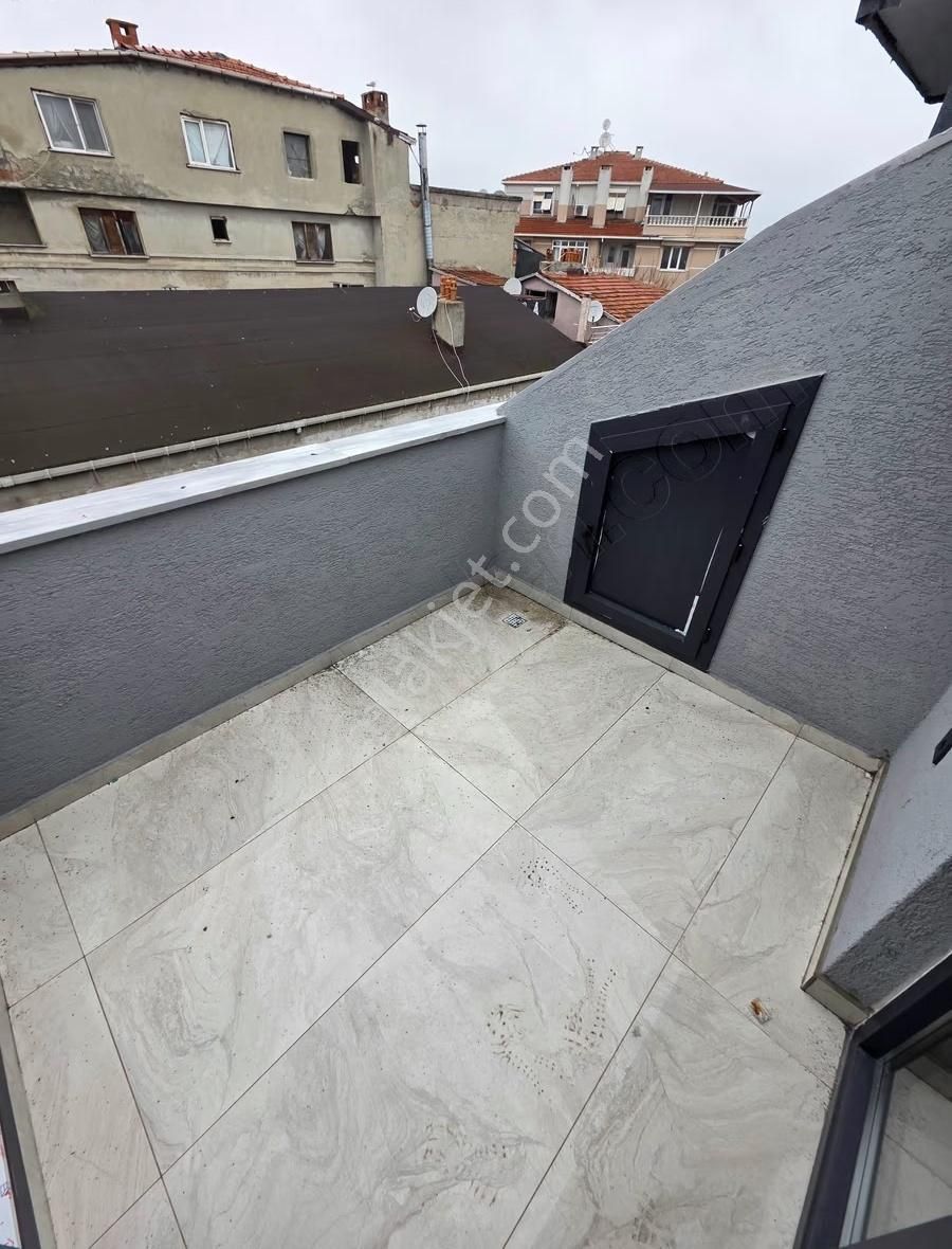 Avcılar Gümüşpalada Metrobüs Caddesi Üzerinde 3+2 Dubleks - Görsel 12