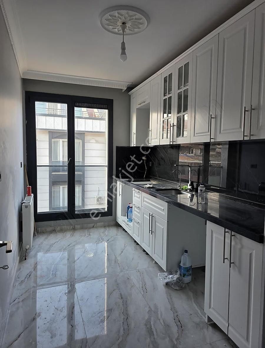 Metrobüse 2 Dakika Mesafede Yeni Binada Satılık 2+1 Daire - Görsel 4