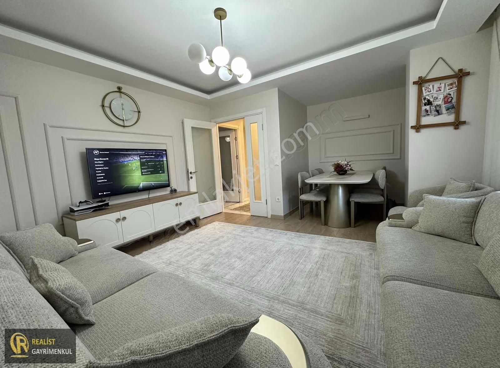 Realist Gayrimenkul'den Satılık 2+1 Daire