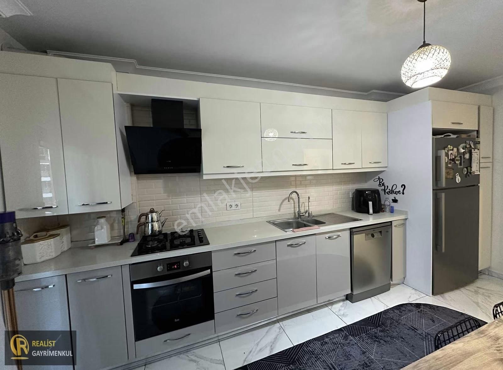 Realist Gayrimenkul'den Satılık 2+1 Daire - Görsel 8