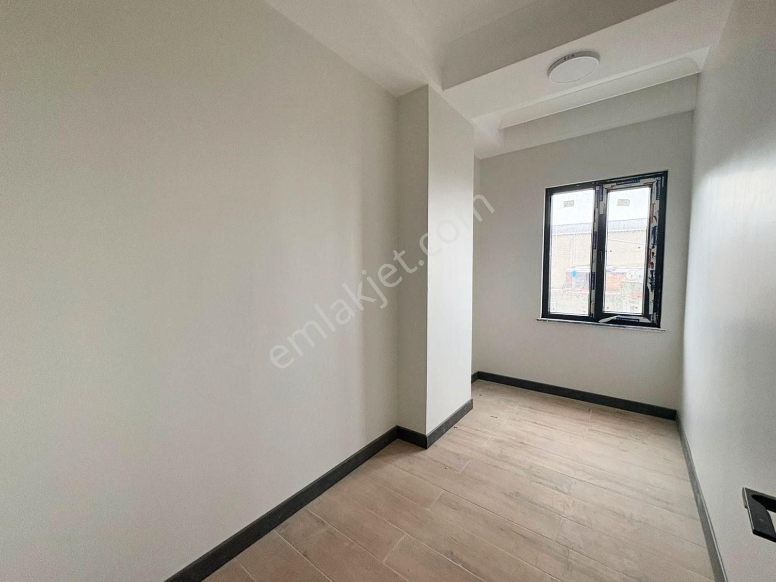 Mertcan'dan Ara Kat Balkonlu 2+1 Sıfır Daire - Görsel 8