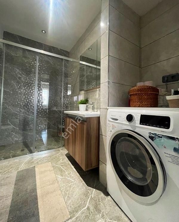 Mertcan Dan Royal Garden'de Ebeveyn Banyolu 3+1 Deniz Manzaralı - İskanlı - Görsel 15