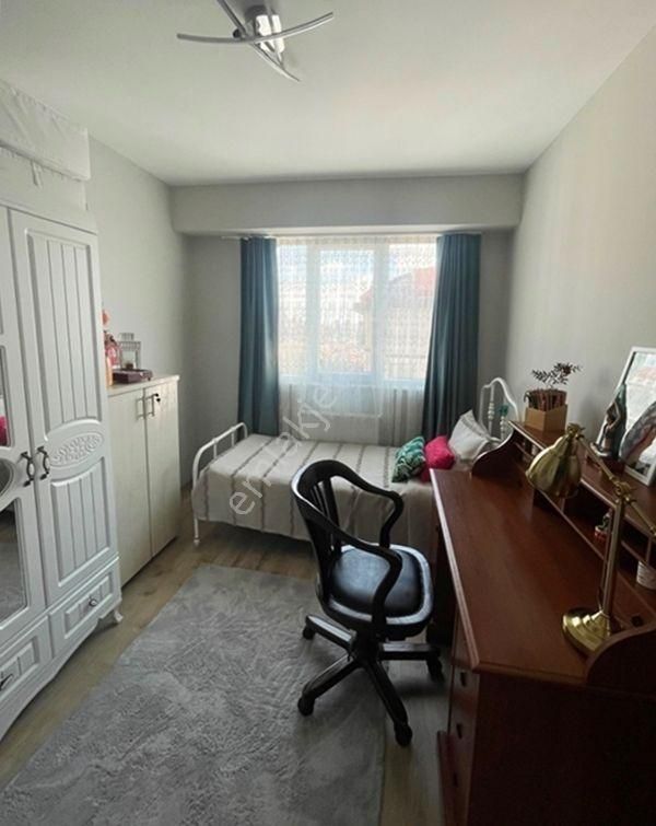 Mertcan Dan Royal Garden'de Ebeveyn Banyolu 3+1 Deniz Manzaralı - İskanlı - Görsel 7