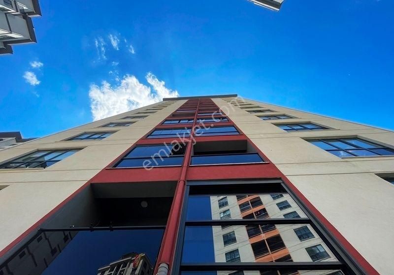 Mertcan Dan Royal Garden'de Ebeveyn Banyolu 3+1 Deniz Manzaralı - İskanlı - Görsel 24