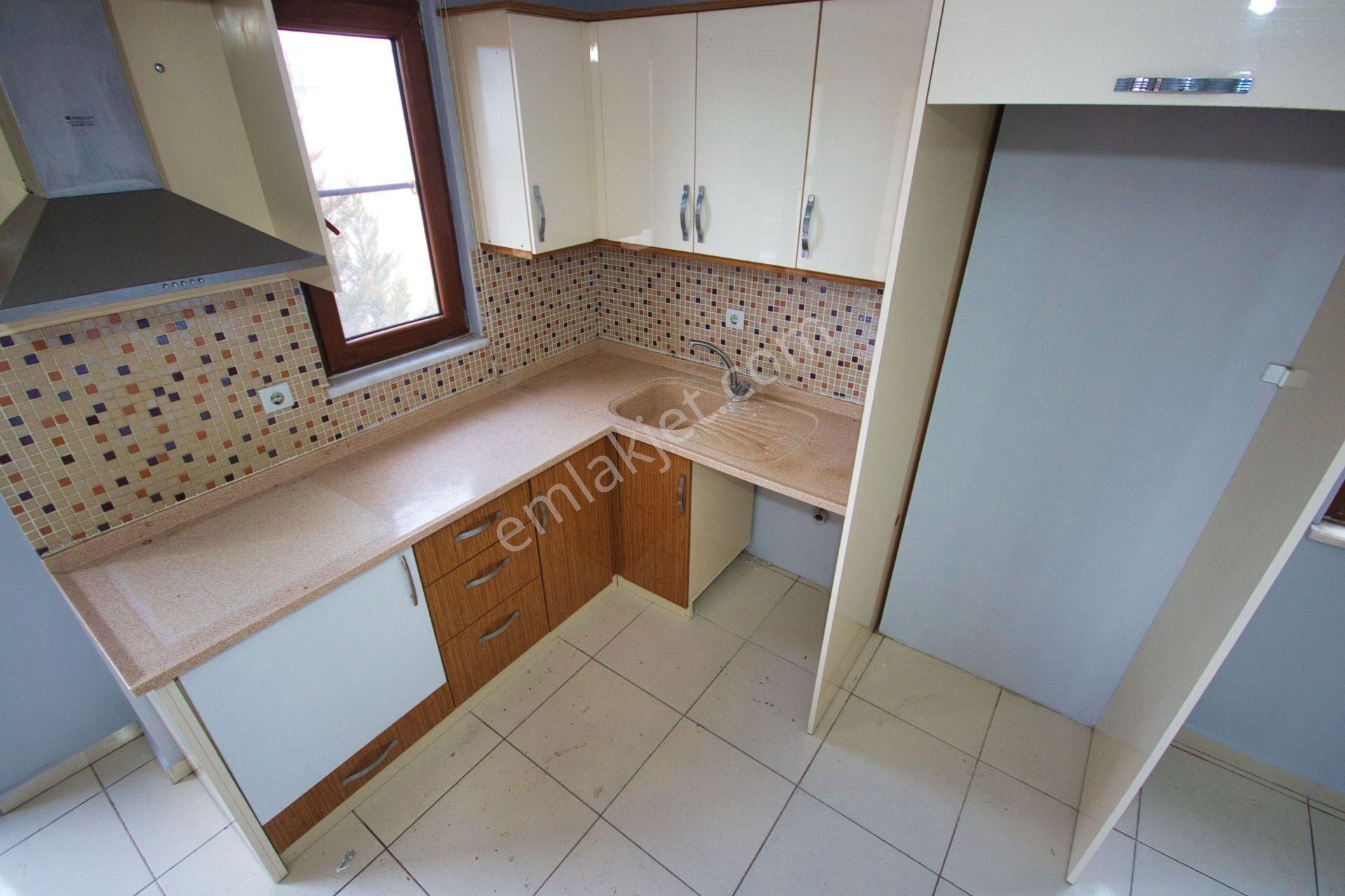 🛑🛑aktiften Akçay Merkez'de Satılık Ön Cephe Arakat Denize Yakın Çift Balkonlu 2+1 Daire - Görsel 24