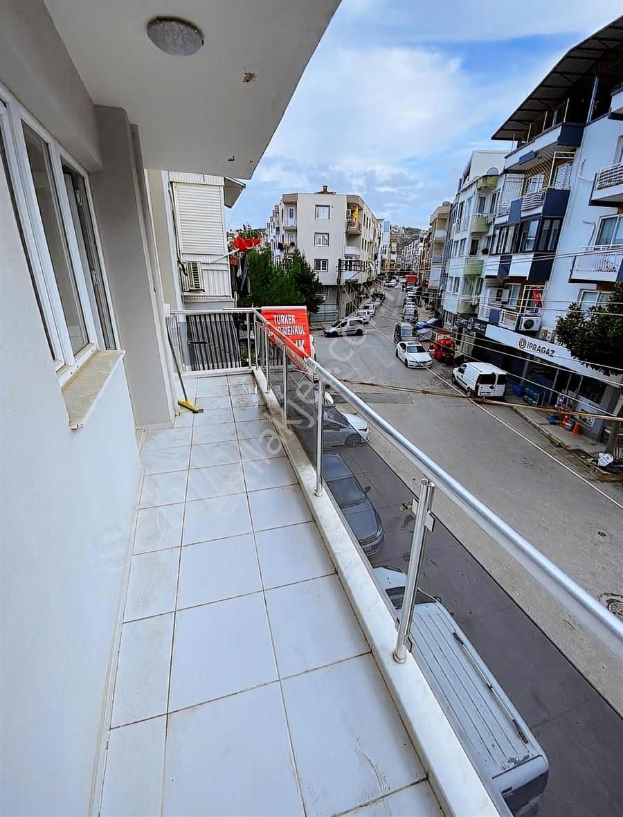 Balçovada Süper Konunda Satılık 2+1 Lüx Daire. - Görsel 5