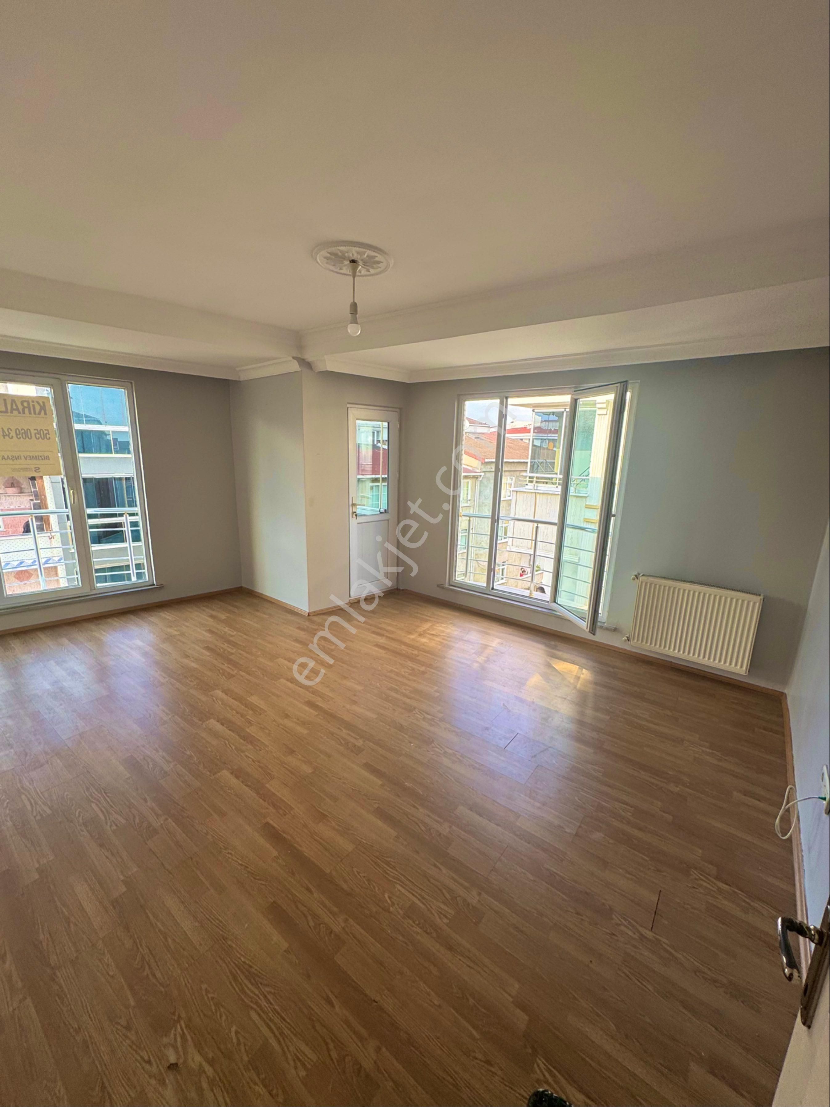 Süleymaniye'de Masrafsız Aile Binasında 2+1 Kiralık Arakat