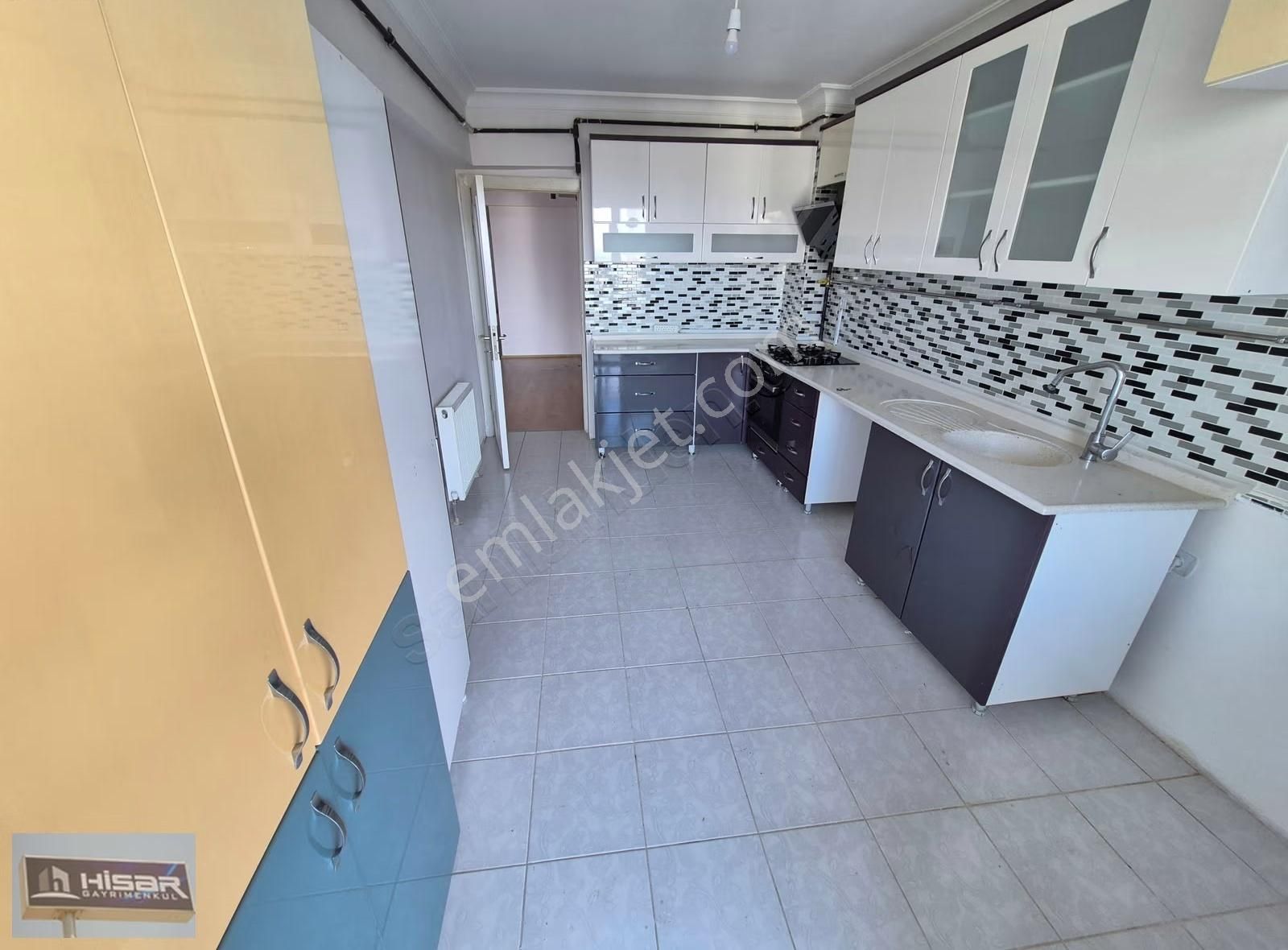 Hisar'dan 899 Cd Üzeri Yapılı Manzaralı 3+1 Asansörlü Ankastreli - Görsel 2