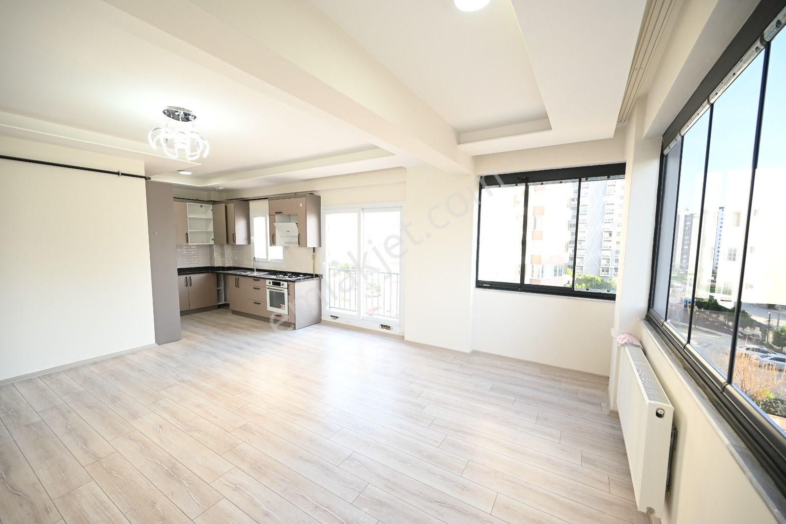 Üstünkent - Akdeniz'de 3+1 Havuzlu Site İçi Kiralık Sıfır Daire - Görsel 3