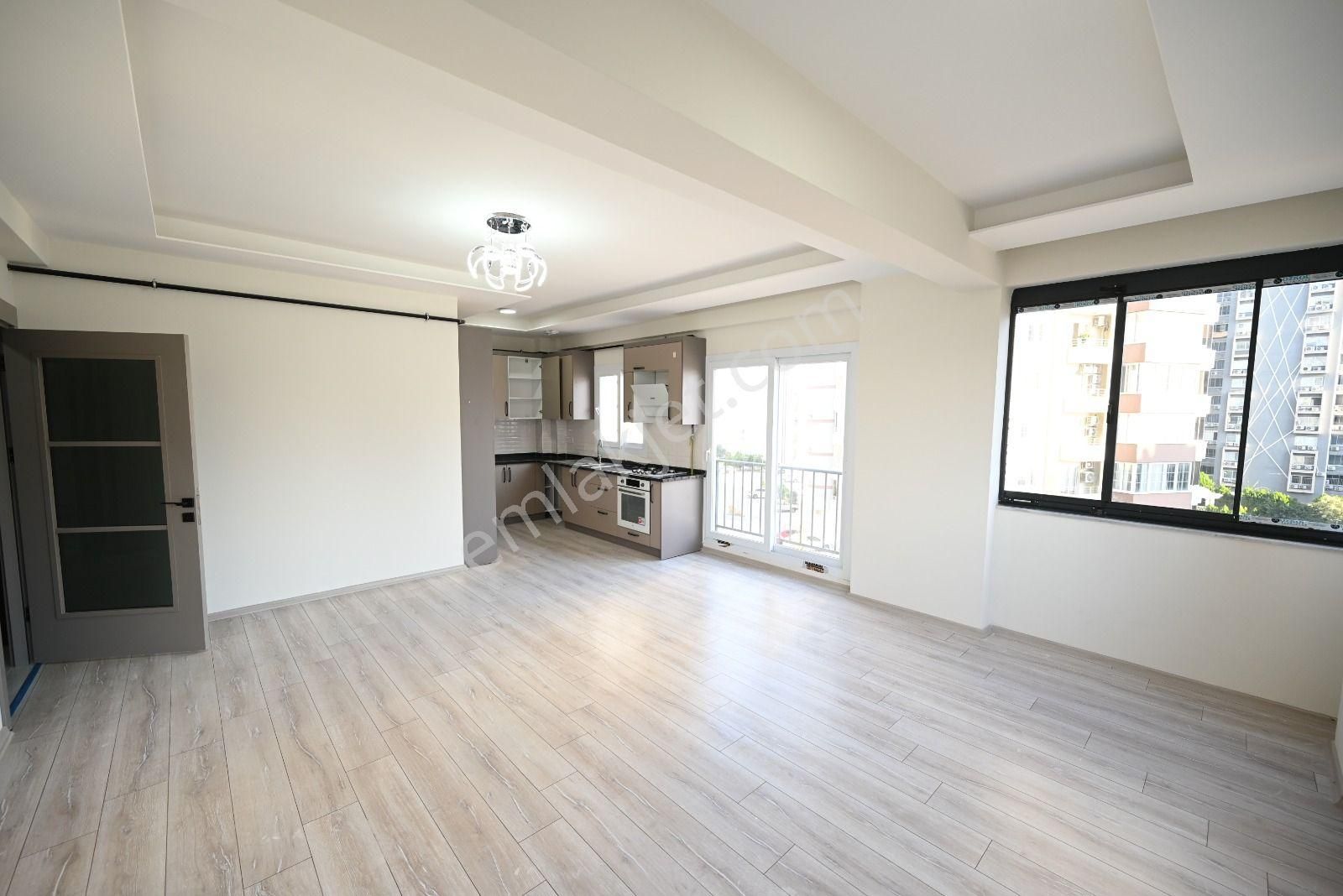 Üstünkent - Akdeniz'de 3+1 Havuzlu Site İçi Kiralık Sıfır Daire - Görsel 2