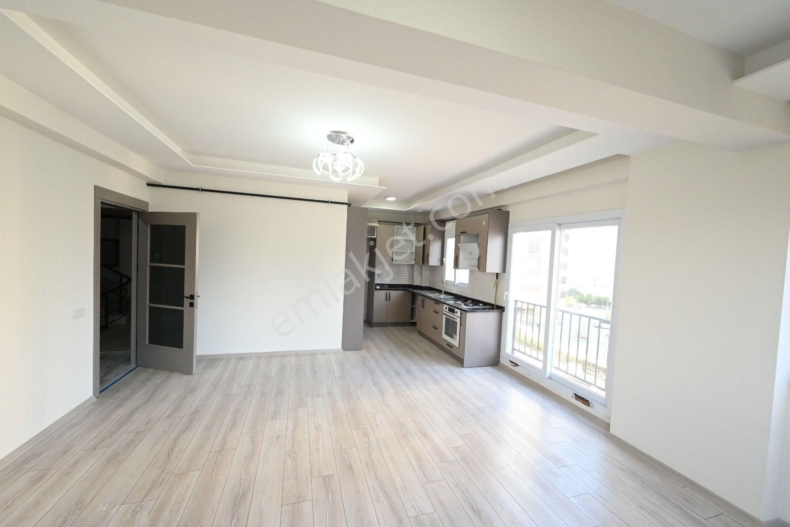 Üstünkent - Akdeniz'de 3+1 Havuzlu Site İçi Kiralık Sıfır Daire - Görsel 8