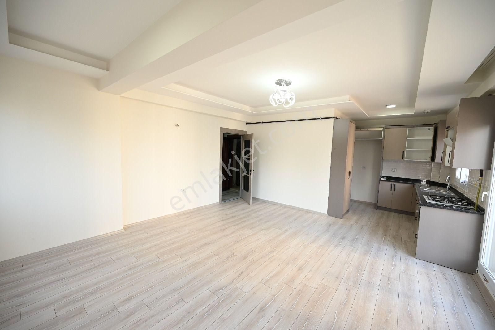 Üstünkent - Akdeniz'de 3+1 Havuzlu Site İçi Kiralık Sıfır Daire - Görsel 6