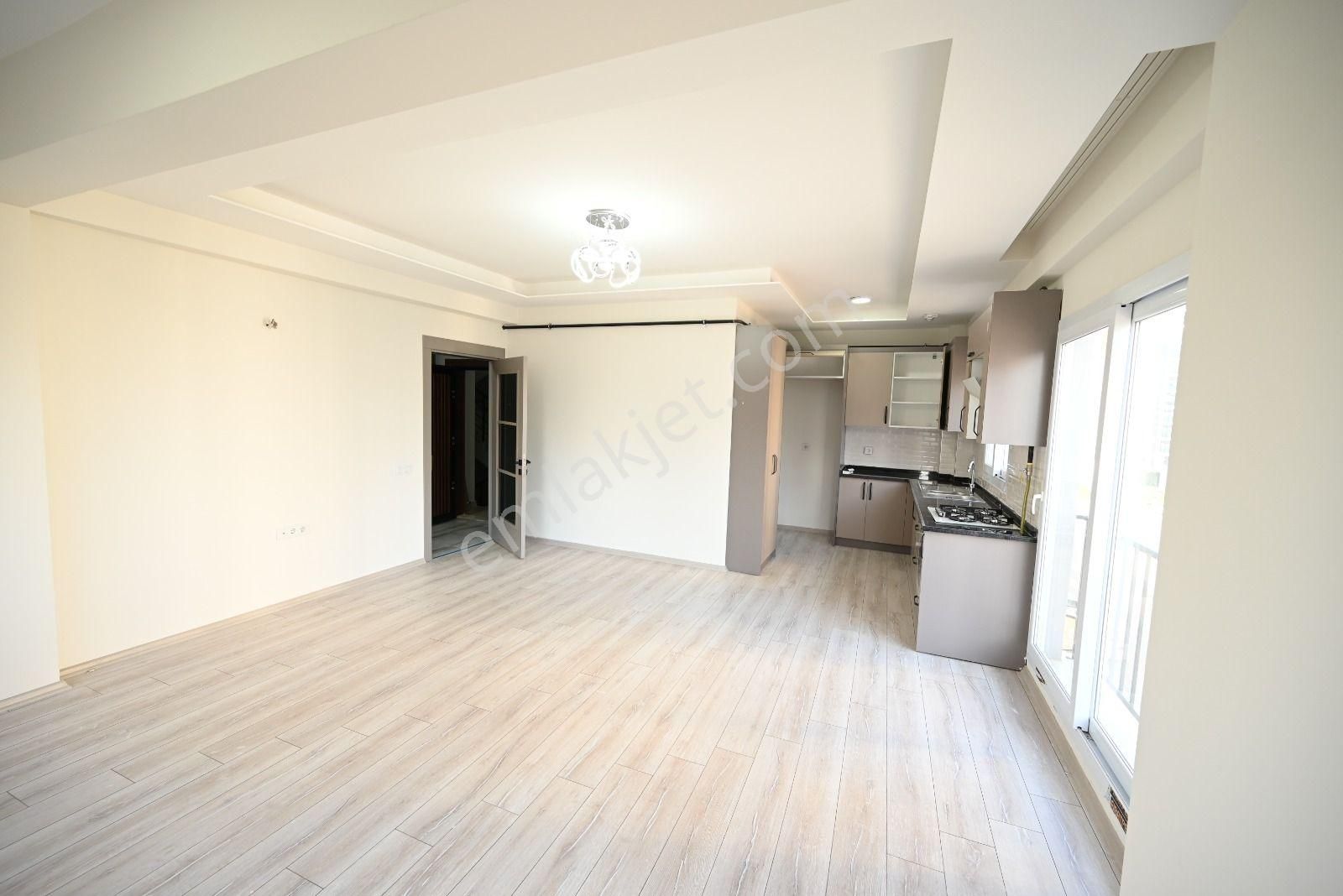 Üstünkent - Akdeniz'de 3+1 Havuzlu Site İçi Kiralık Sıfır Daire - Görsel 9