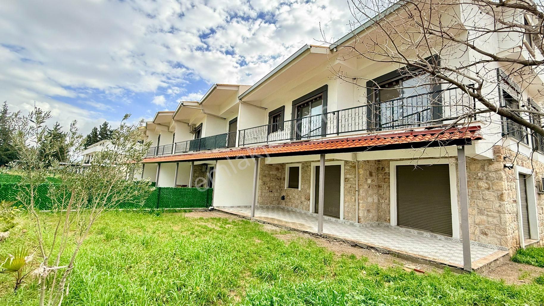 Foça Bağarası Merkeze Yakın 2.5+1 Sıfır Kiralık Daire