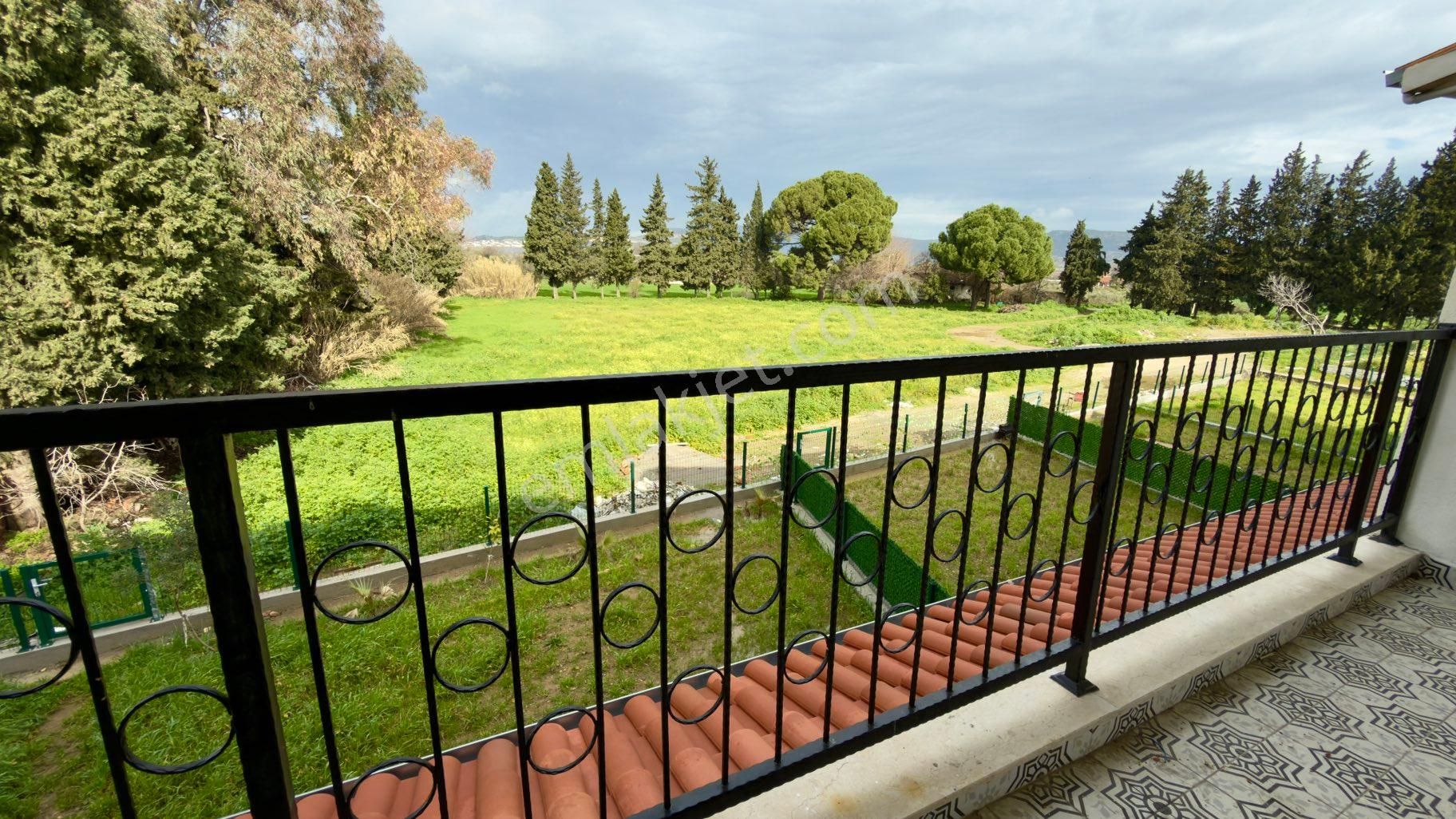 Foça Bağarası Merkeze Yakın 2.5+1 Sıfır Kiralık Daire - Görsel 5