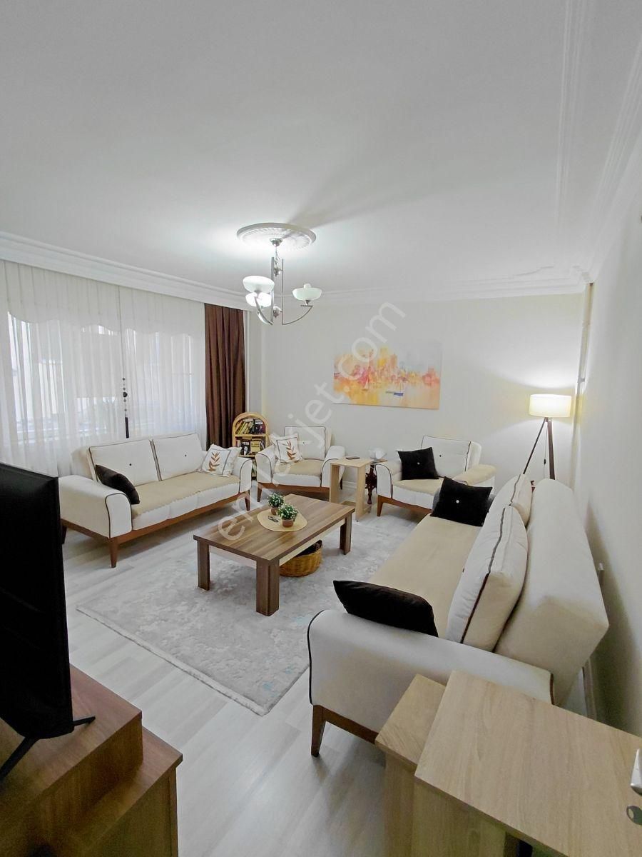 Çarşı Merkezde 3+1 Her Katta Tek Daire Bahçeli Bakımlı Daire