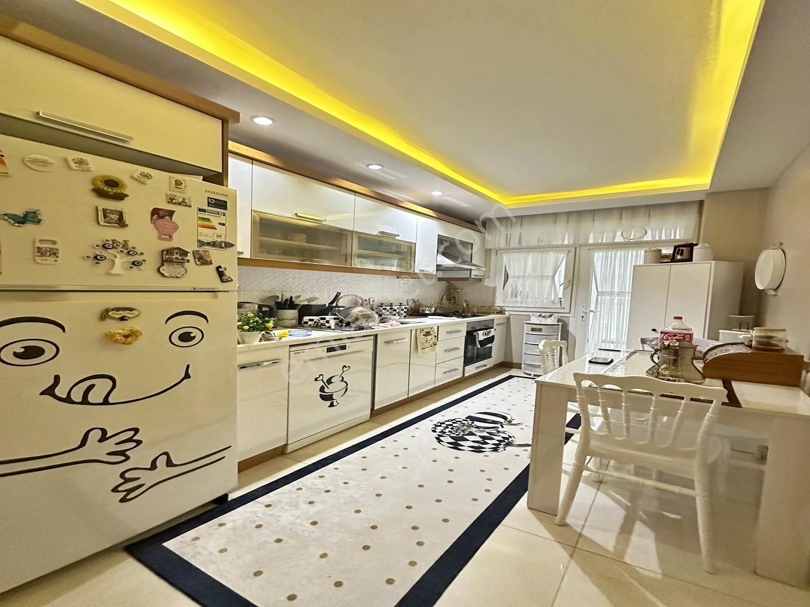 Konak Yapı'dan Beylikdüzü'nde 5+2 Butik Site Otoparklı Dubleks - Görsel 18