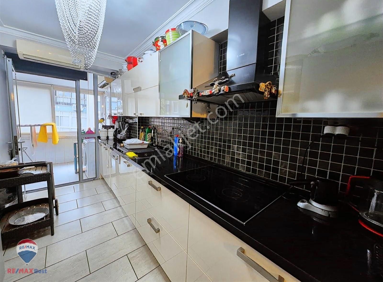 11 Bostanlı Merkezde Asansörlü Geniş 3+1 Satılık Daire - Görsel 3