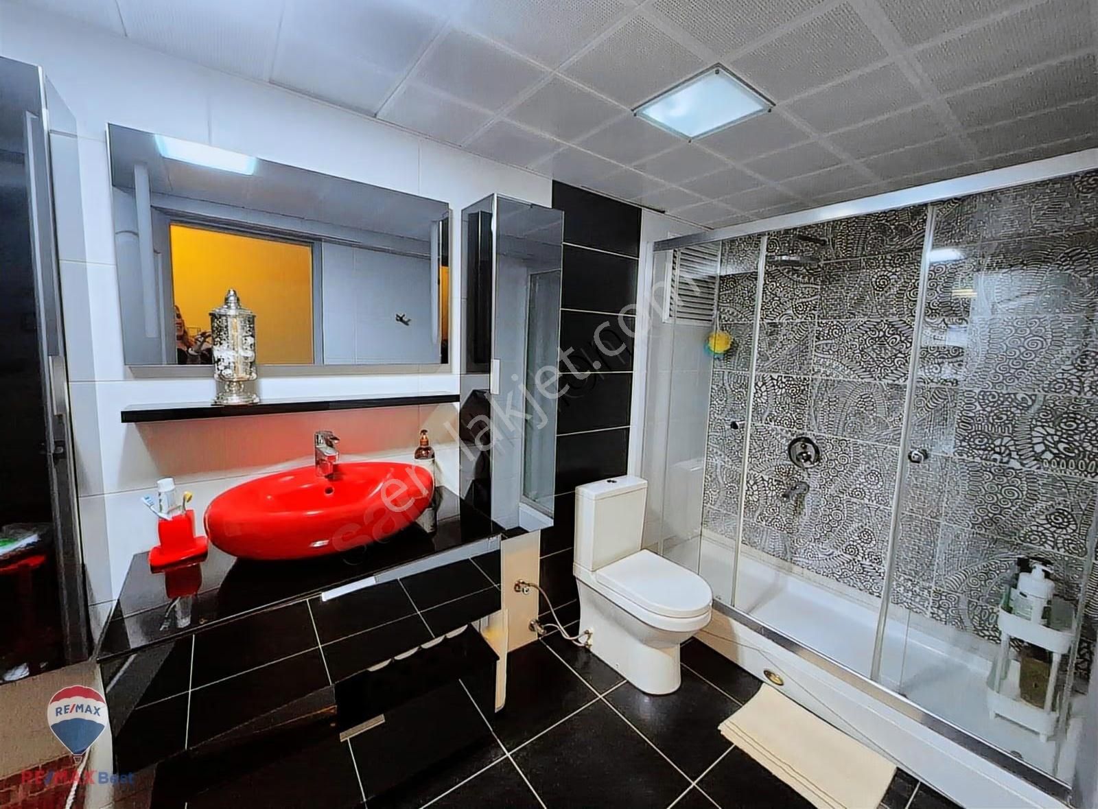 11 Bostanlı Merkezde Asansörlü Geniş 3+1 Satılık Daire - Görsel 9