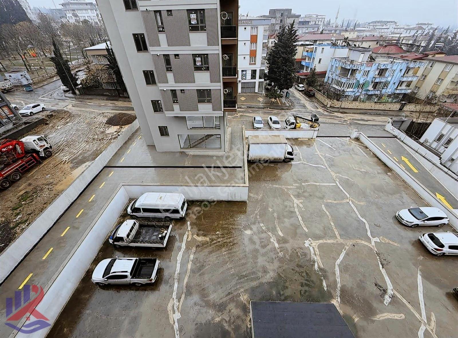 Reos Gayrimenkul'den Ofis96'da Satılık 1+0 - Görsel 9