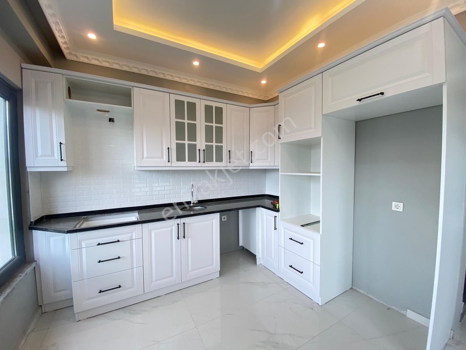 Kocaali'de Hayalinizdeki Villa! Müstakil Havuzlu Mutfak Ayrı 4+1 - Görsel 8