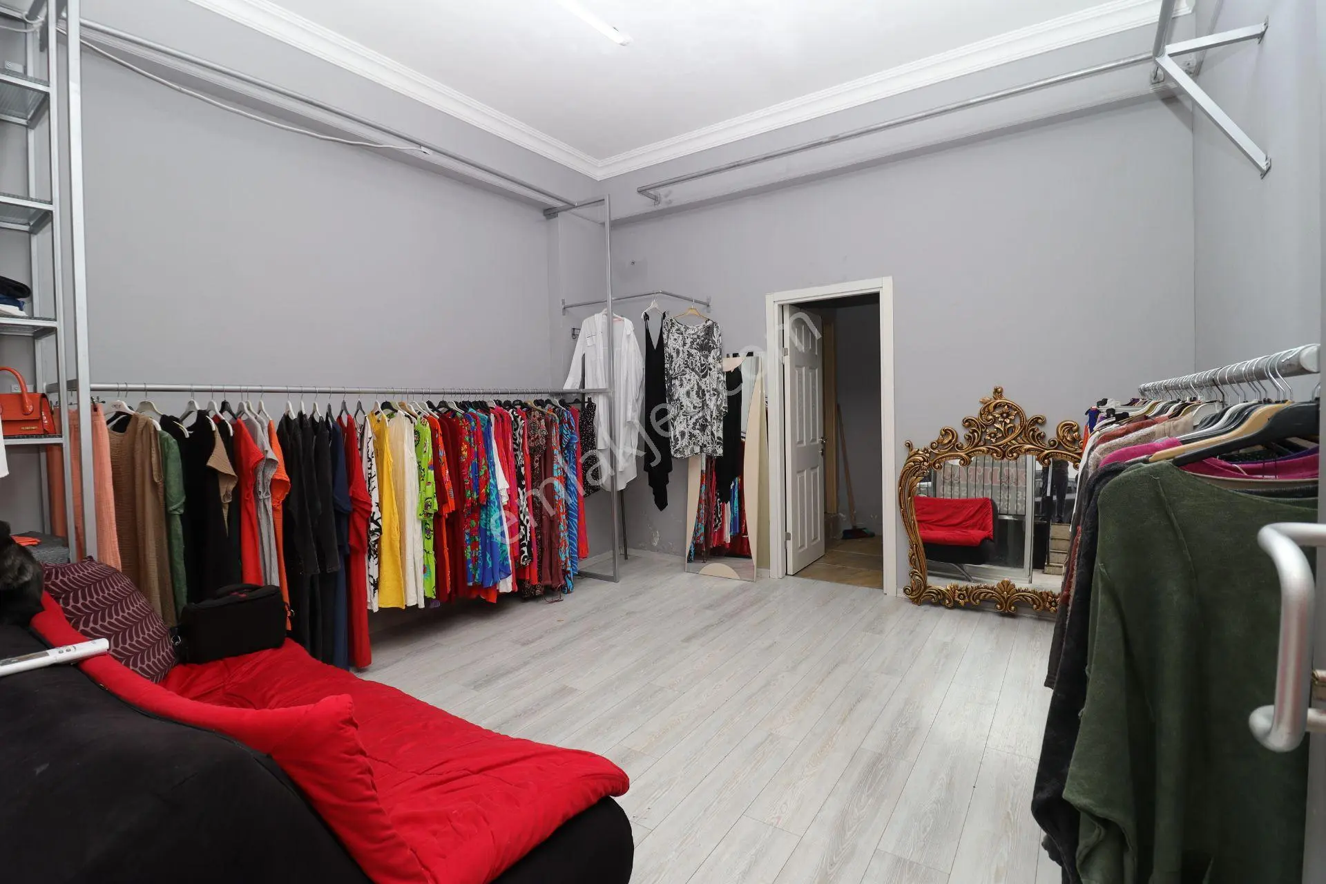 Akif'ten Atakent'te 14. Cadde Yanı Hemen Teslim Satılık Dükkan - Görsel 2