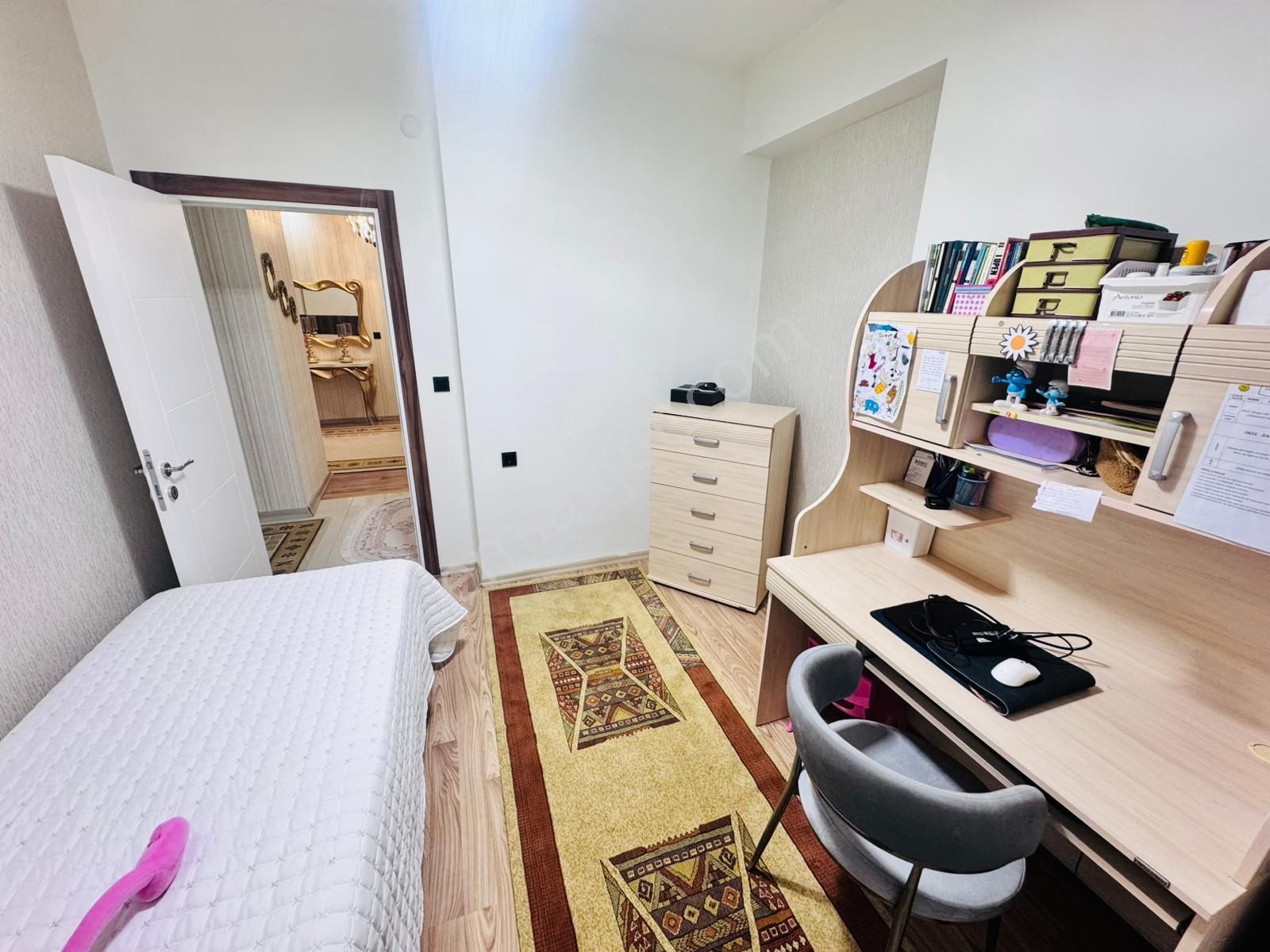 Makro Life Gayrimenkul'den Anemon Otel Yanında Çok Fırsat Bir 4+1 Satılık Daire - Görsel 11