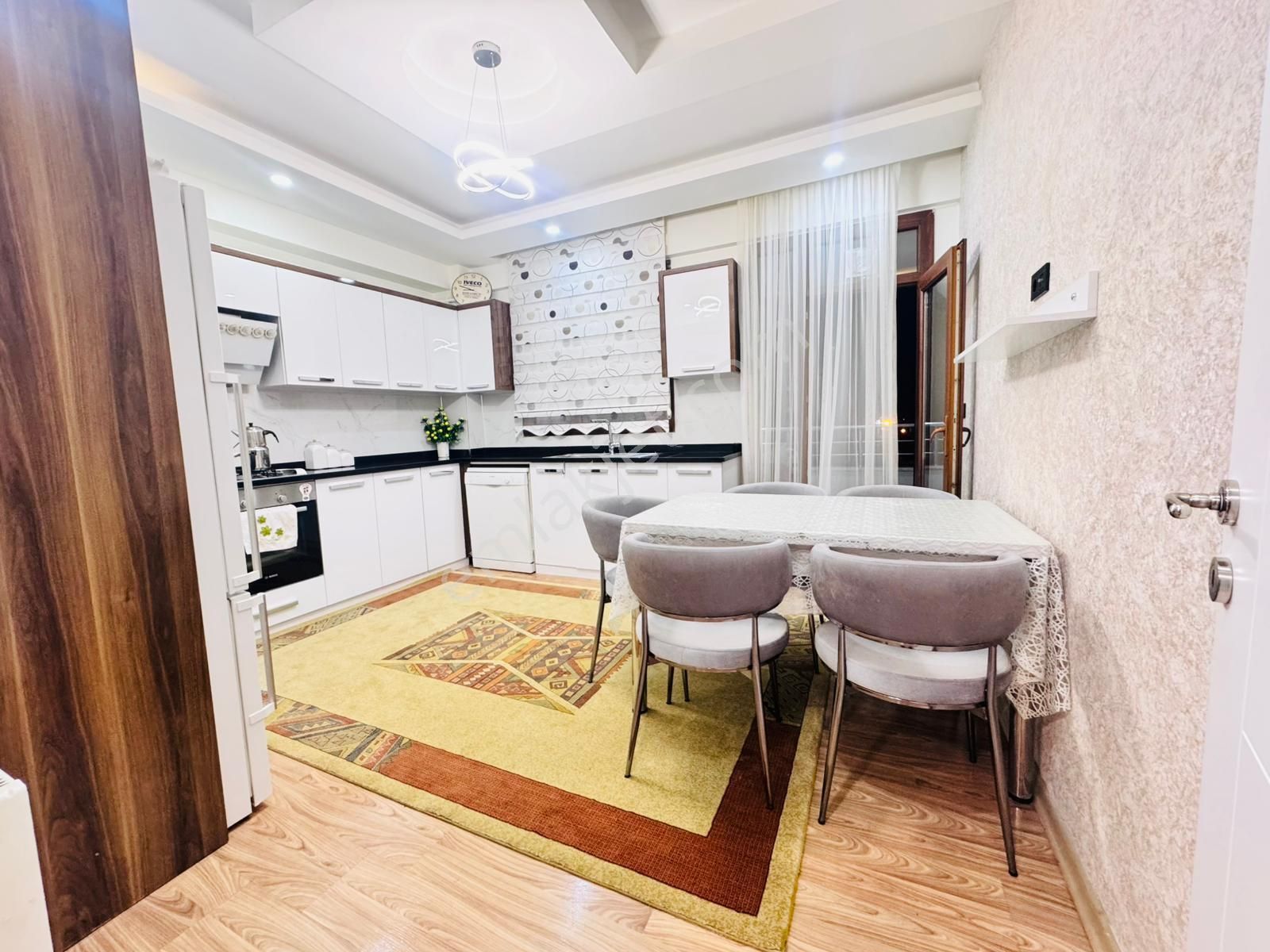 Makro Life Gayrimenkul'den Anemon Otel Yanında Çok Fırsat Bir 4+1 Satılık Daire