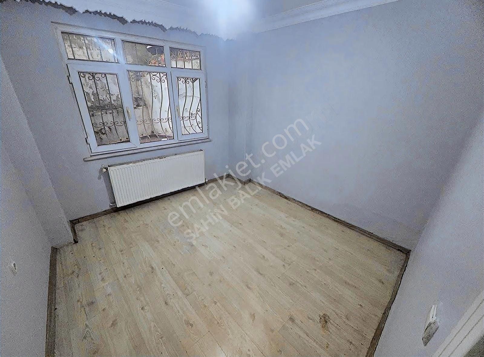 Şahin İnşaat...1+1...y.giriş..balkonlu..80m2 - Görsel 7