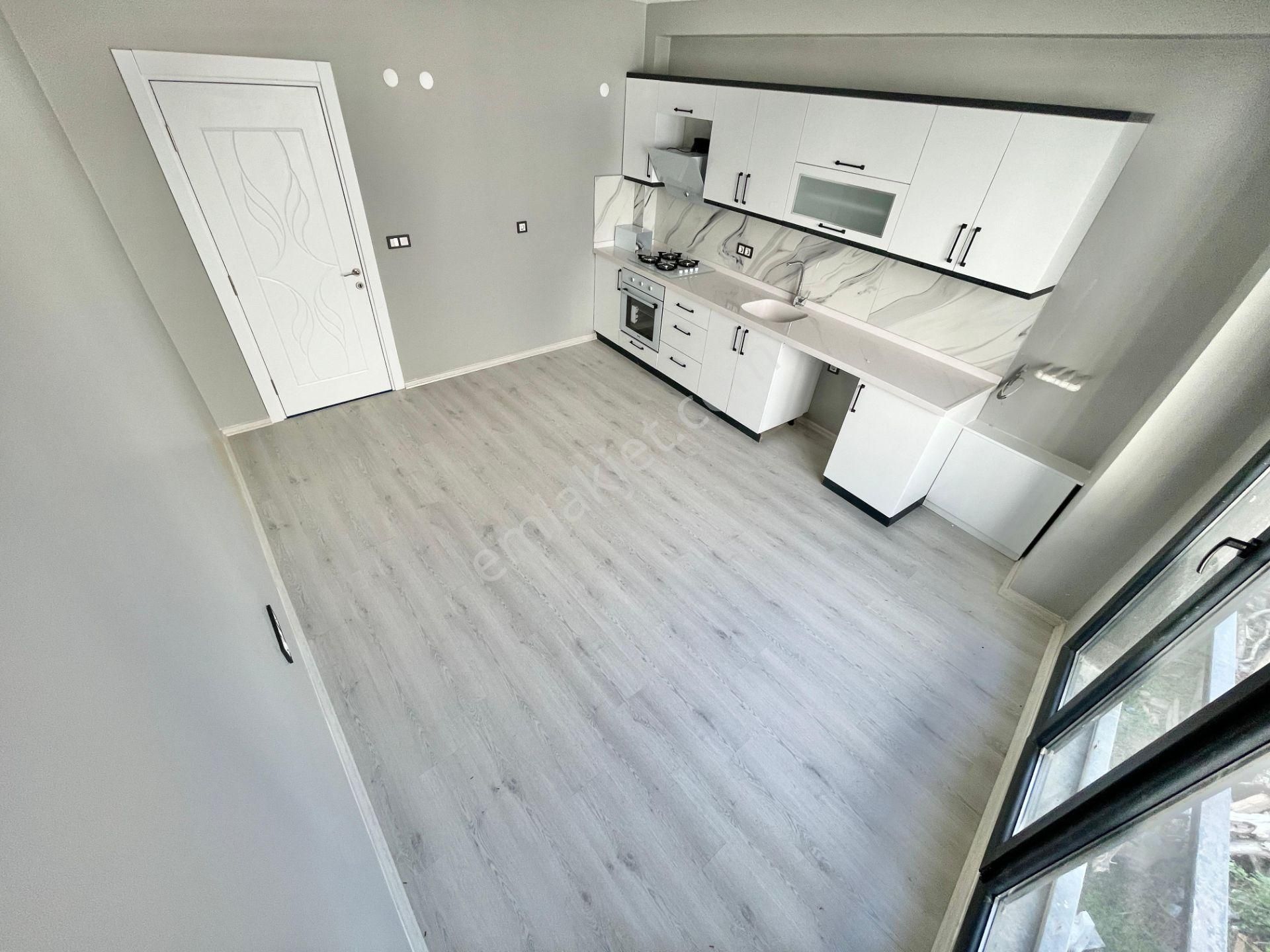 Berkay Demirel'den Zeytinlide Doğayla İç İçe Sıfır 1+1 Daire - Görsel 12