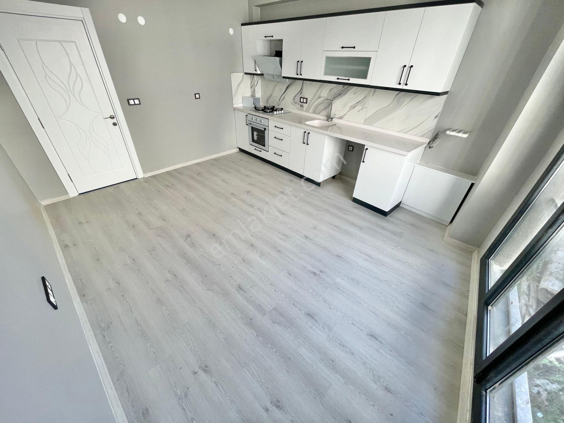 Berkay Demirel'den Zeytinlide Doğayla İç İçe Sıfır 1+1 Daire - Görsel 9