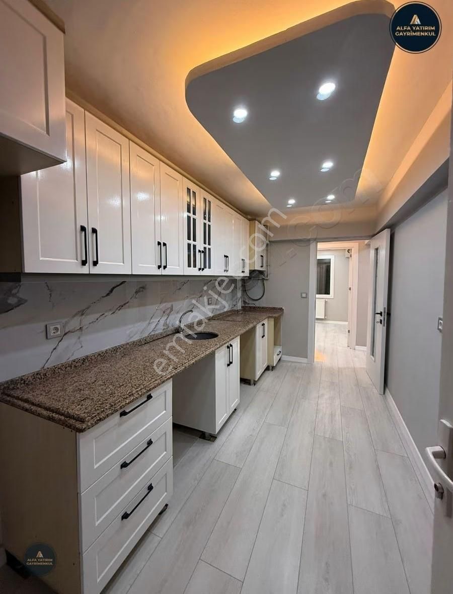 Yenimahallede Geniş Ve Kullanışlı 2+1 Satılık Daire