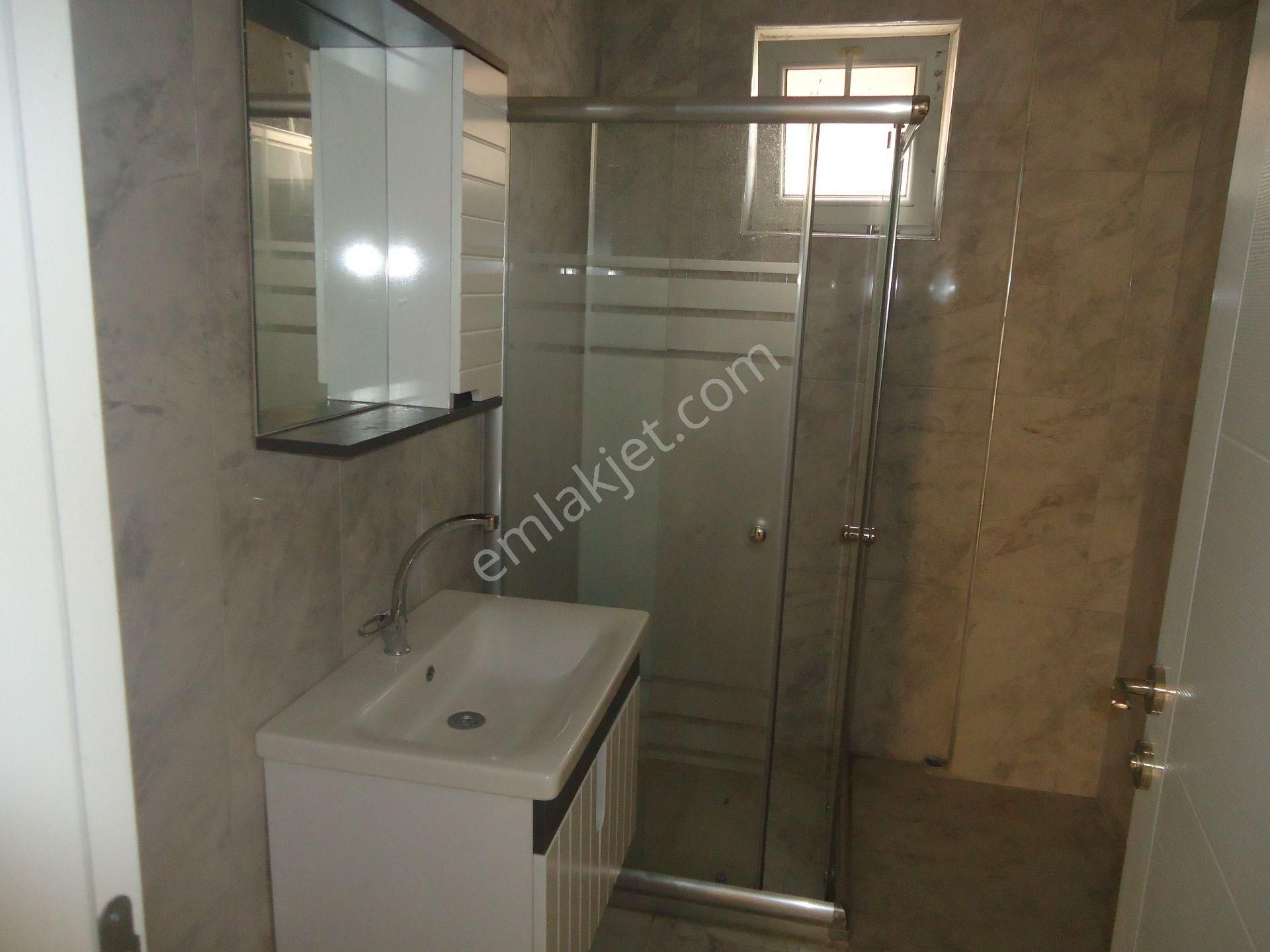 Aydınlıkevlerde Full Yapılı 3+1 Satılık Daire Gizem Emlaktan - Görsel 14