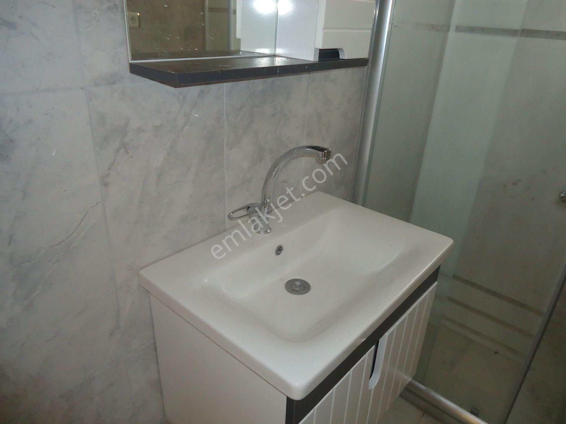 Aydınlıkevlerde Full Yapılı 3+1 Satılık Daire Gizem Emlaktan - Görsel 15