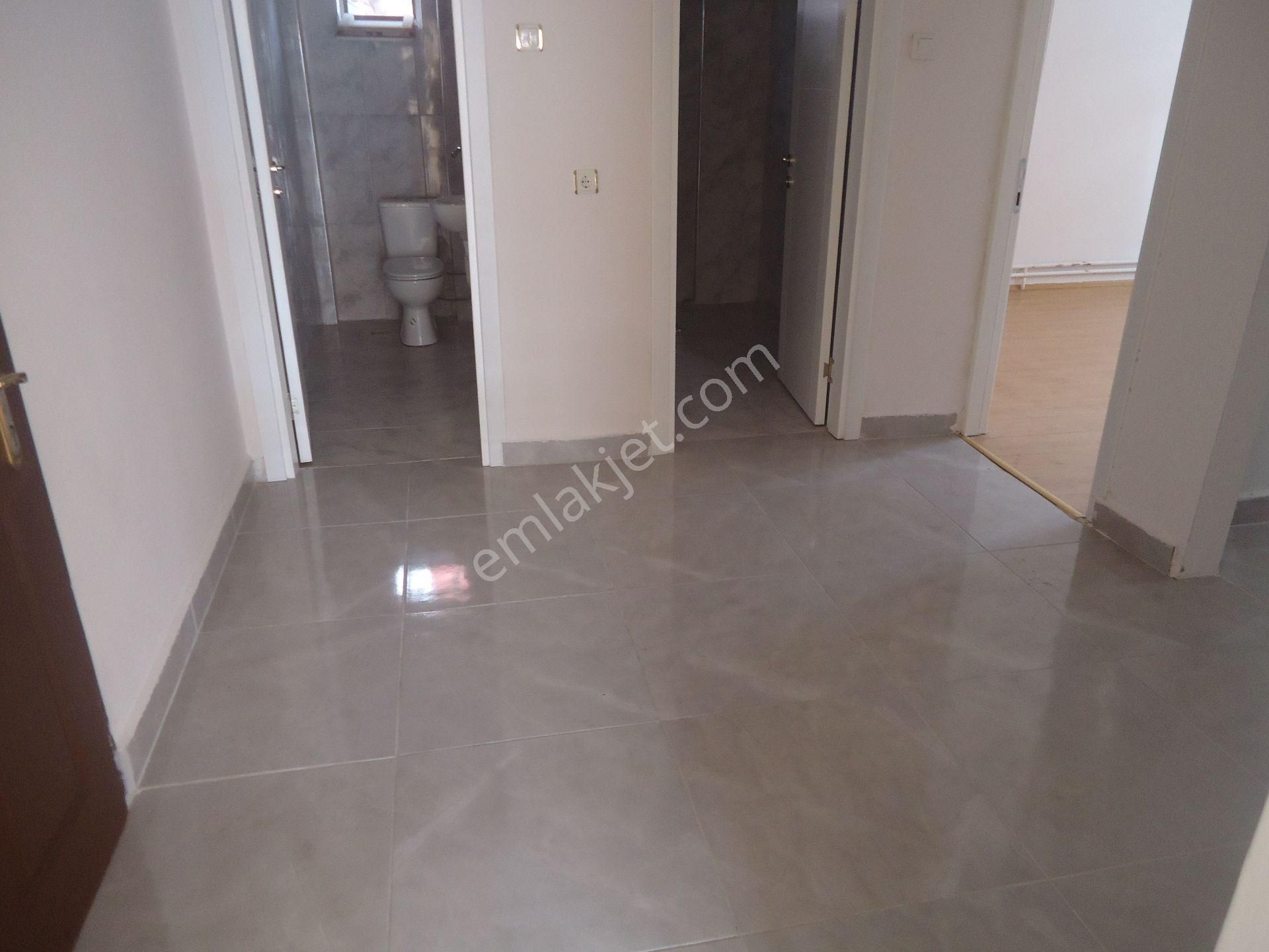 Aydınlıkevlerde Full Yapılı 3+1 Satılık Daire Gizem Emlaktan - Görsel 12