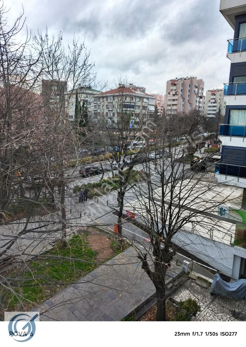 Acıbadem Caddesinde 3 Oda 1 Salon Manzaralı Daire - Görsel 11